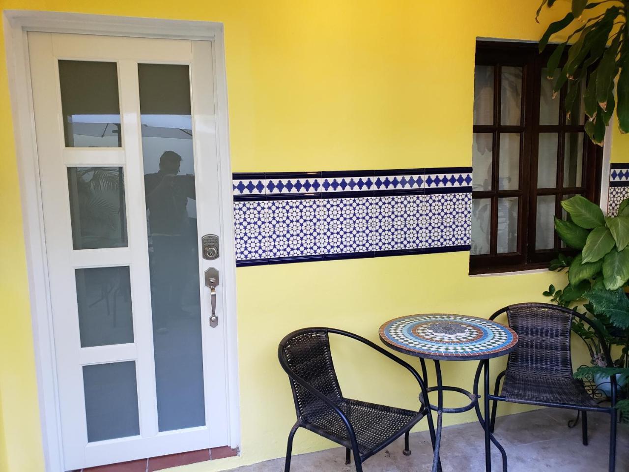 Andalucia Guest House San Juan Exterior photo